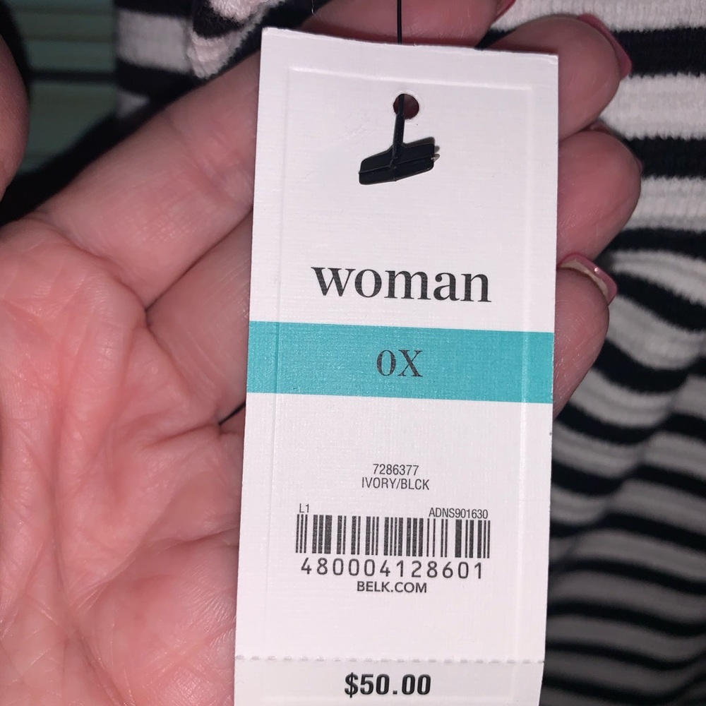 Sale! 💕Crown & Ivy Ribbed Striped Top - Picture 6 of 6